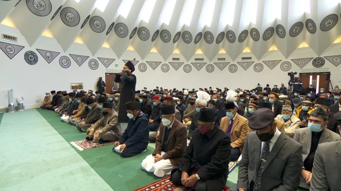 Tema khutbah Jumat 20 Desember 2024 tentang pentingnya menjaga silaturahmi