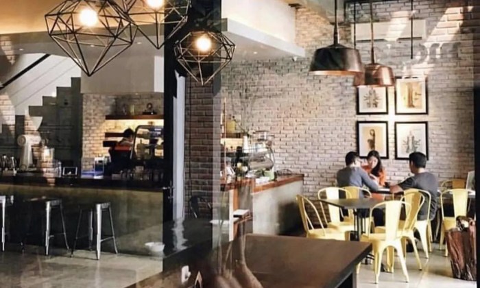 Cafe di surabaya