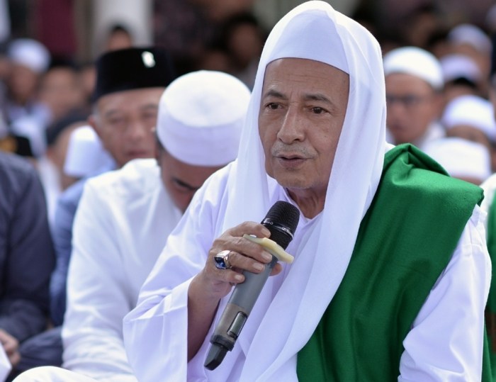 Habib lutfi yahya luthfi kisah tentang nabi mendapat pesan pekalongan hasyim kyai irfan duduk abdul islami kajian