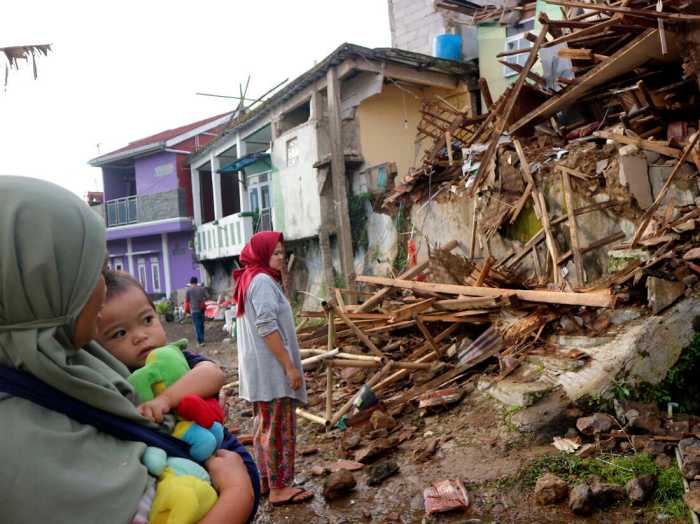 Gempa surabaya