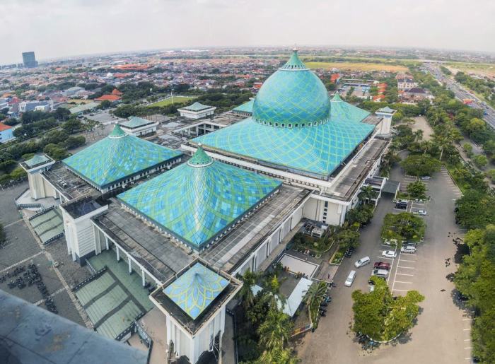 Wisata surabaya siang hari