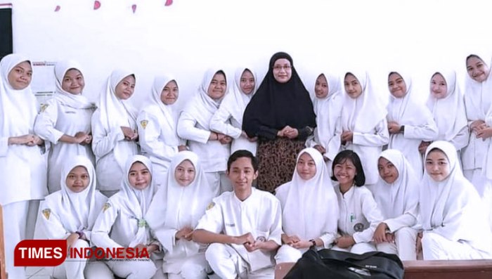 Smk kesehatan bina husada surabaya