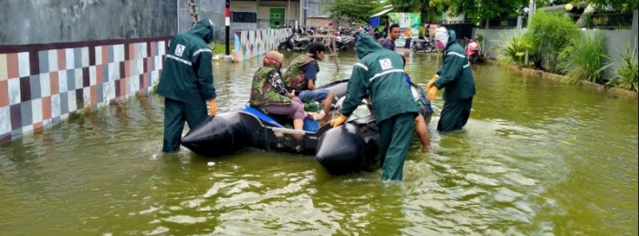 Java west floods indonesia flash aftermath