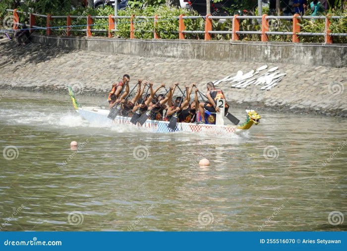 Wisata perahu kalimas surabaya