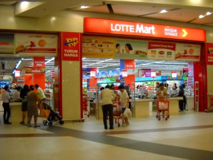 Lotte mart mall shopping district area supermarket