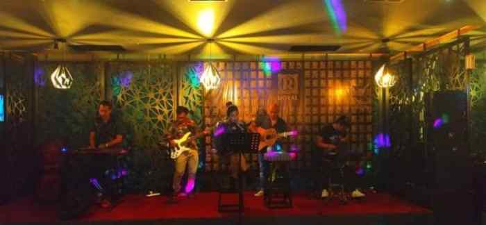 Karaoke surabaya