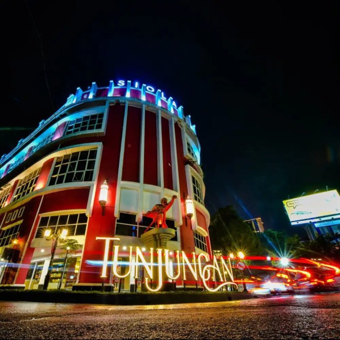 Wisata malam surabaya 24 jam