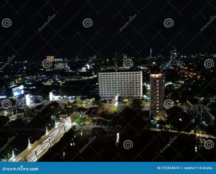 Wisata malam surabaya 24 jam