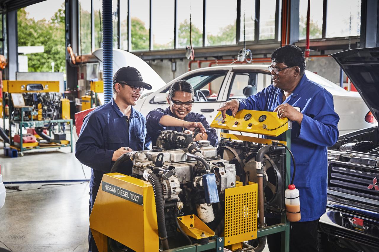 Kuliah jurusan otomotif di surabaya